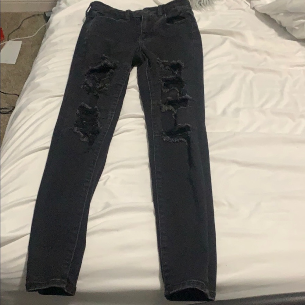 black american eagle ripped jeans